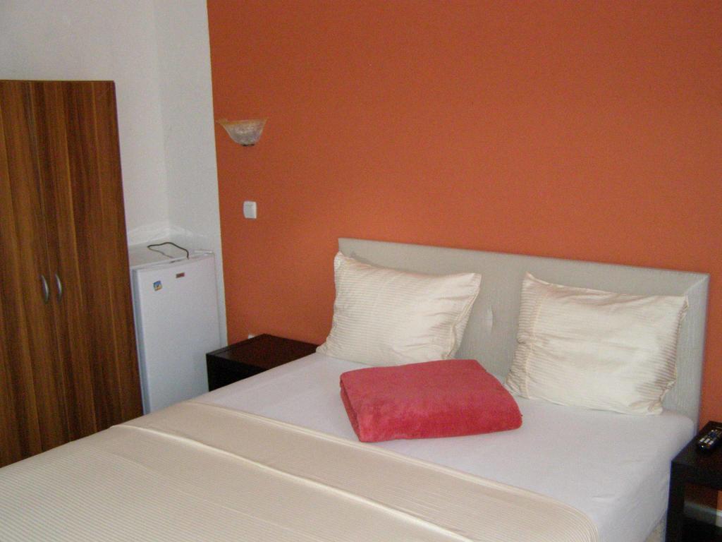 Hotel Wellness & Spa Angelo Gabriel Petrovac Kamer foto