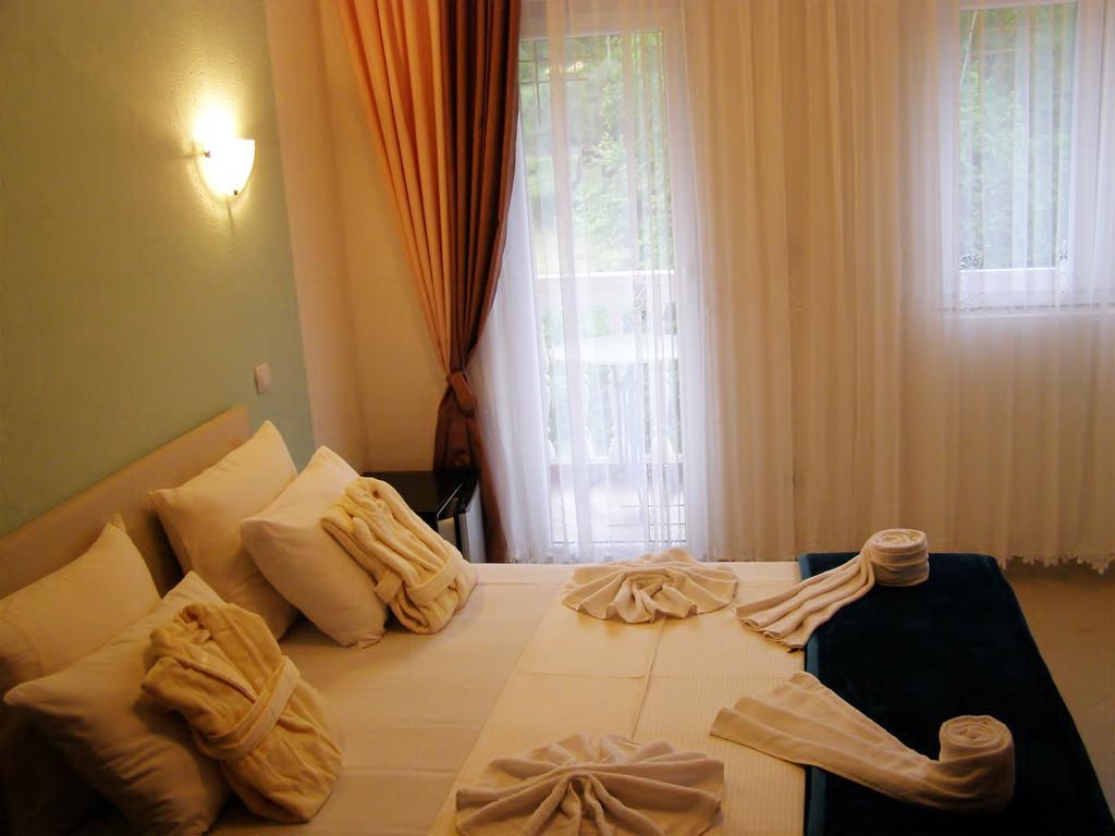 Hotel Wellness & Spa Angelo Gabriel Petrovac Buitenkant foto