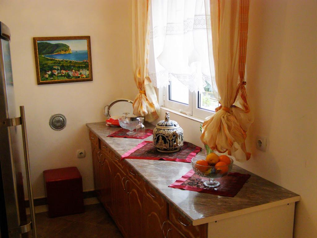 Hotel Wellness & Spa Angelo Gabriel Petrovac Buitenkant foto