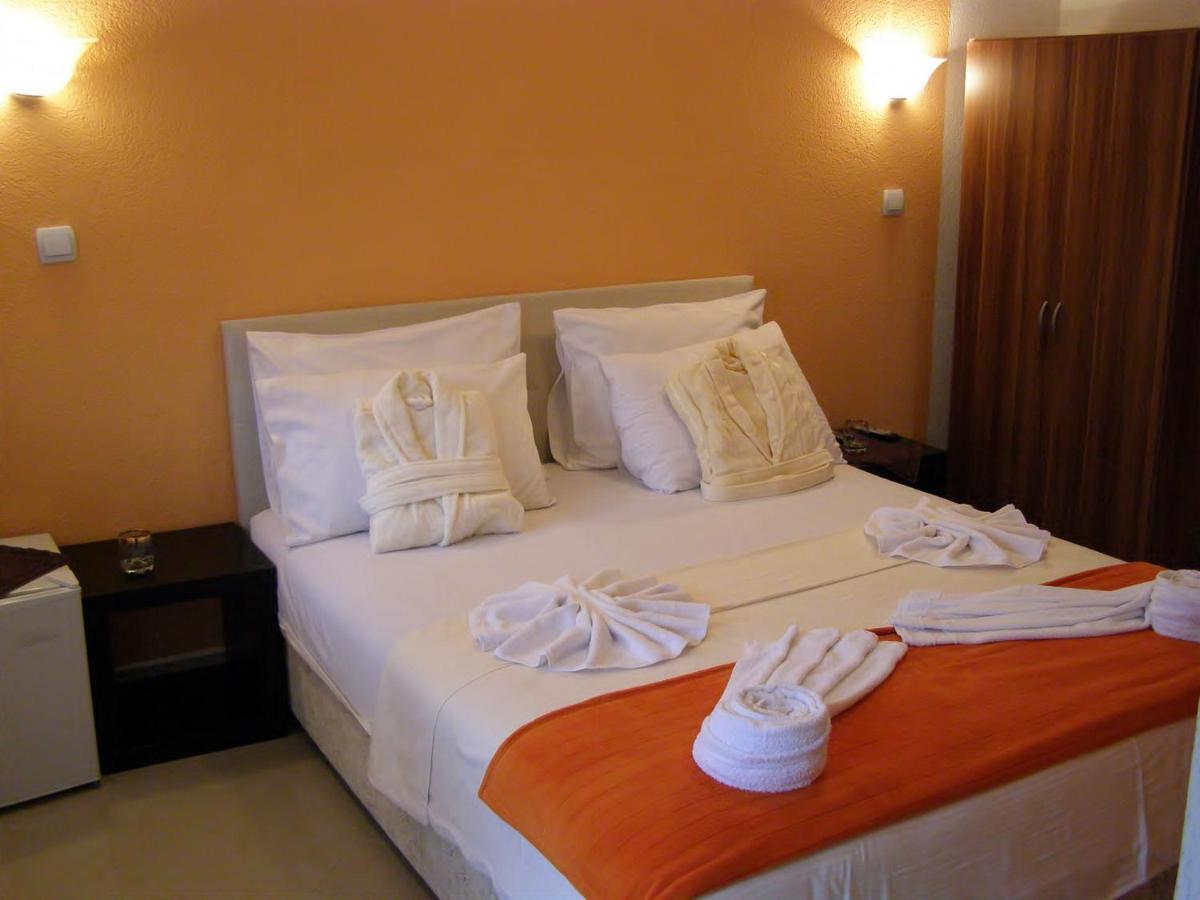 Hotel Wellness & Spa Angelo Gabriel Petrovac Buitenkant foto