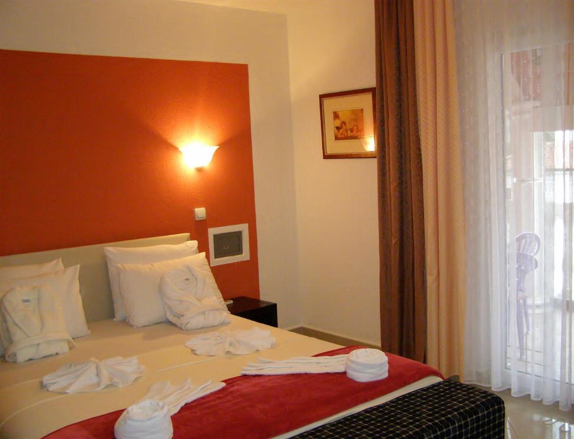 Hotel Wellness & Spa Angelo Gabriel Petrovac Buitenkant foto